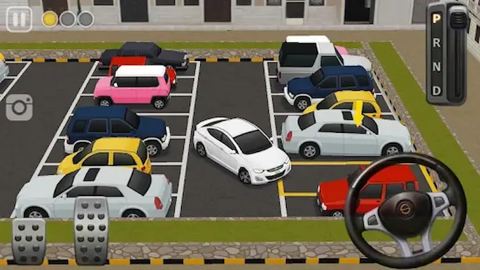 Si tuviéramos que quedarnos con uno de entre los mejores juegos de aparcar para Android, sería Dr. Parking 4